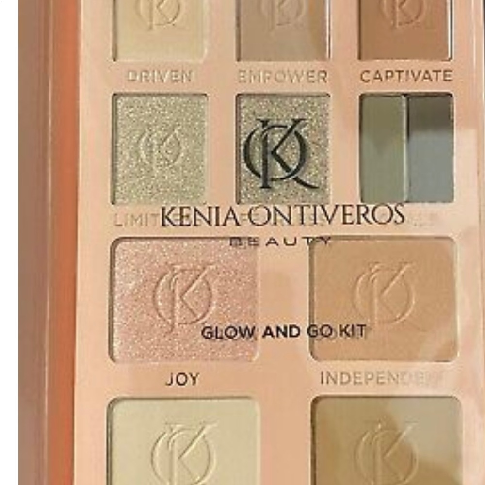 Kenia Ontiveros Beauty- Glow & Go kit - Picture 5 of 5